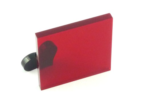 Plexisklo, tmavo červené, priehľadné. rozmer 3 mm