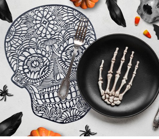 DEKORATÍVNA PODLOŽKA LEBEKY ČIERNA HALLOWEEN