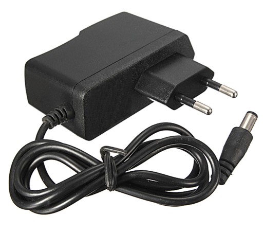 NAPÁJACÍ ADAPTÉR PRE ROUTER 5V 2A DC ZÁSTRČKA 2.1 / 5.5 PLP49