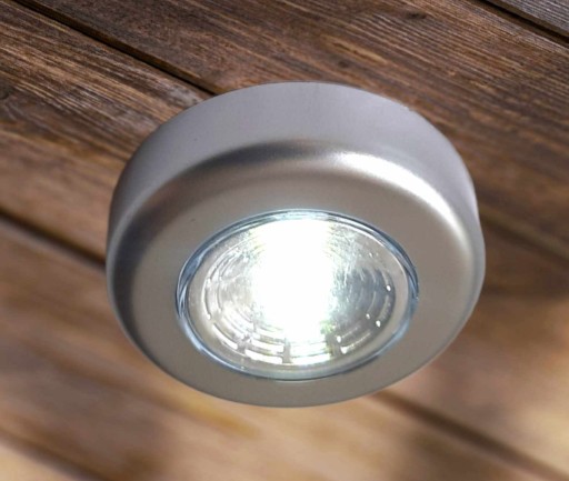 Samolepiace podskrinkové nábytkové svietidlo LAMPKA pre LED nábytok