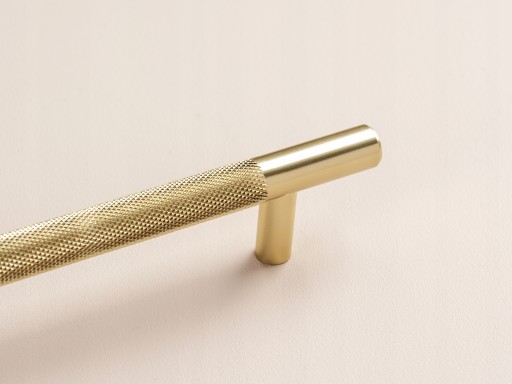 KĽÚČKA NA ZÁBRADLIE PRIEMYSELNÉHO NÁBYTKU, ZLATÁ, 160mm