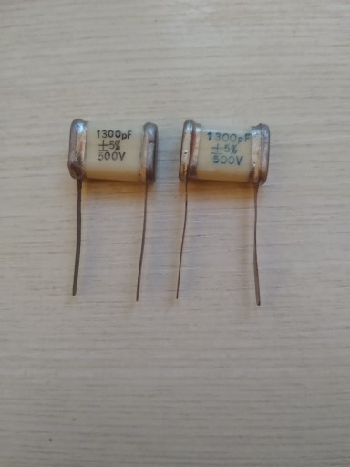 KONDENZÁTOR 1,3nF 500V 5% MICA SG-3 SILVER MICA set=5
