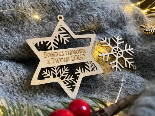 DREVENÁ GUĽA s logom firmy na vianočný stromček HVIEZDA