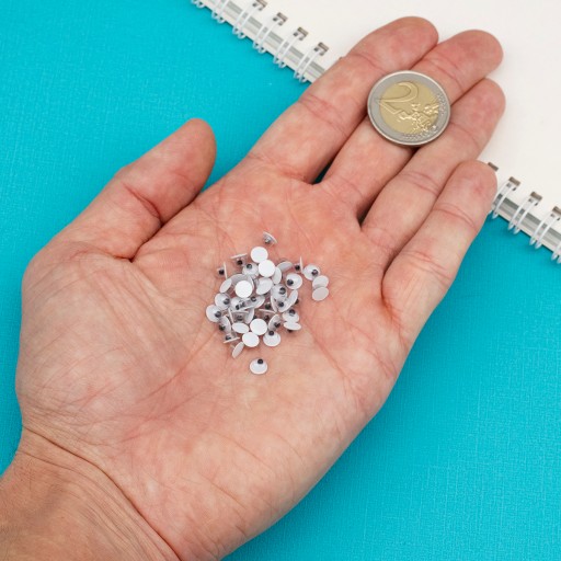 POHYBLIVÉ OČI NA DEKORÁCIU 5x2,5mm 100 ks