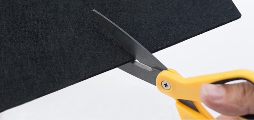 PLSTENÁ PODLOŽKA s LEPOM 180x50x3mm ČIERNA pod nábytok