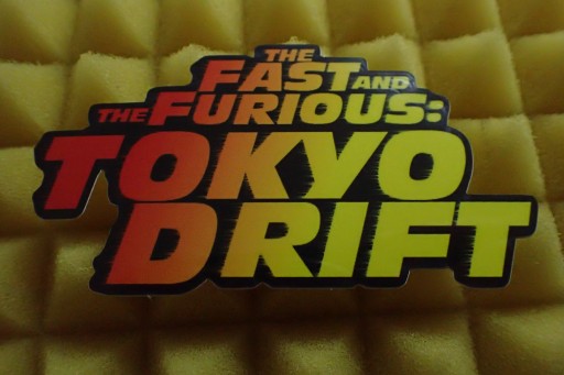 NÁLEPKA RÝCHLO A ZBESILO TOKYO DRIFT 9 x 4,9 cm