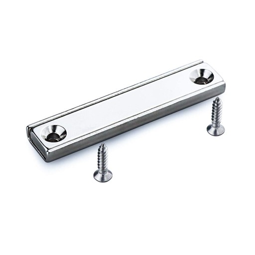 NEODYMOVÝ MAGNET V SKRUTKOVOM POUZDE 40x13,5x5mm