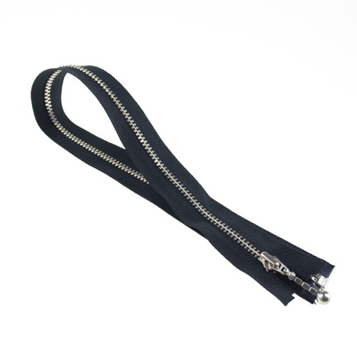 YKK zips, 40 cm, ČIERNA farba, ukončený očkom