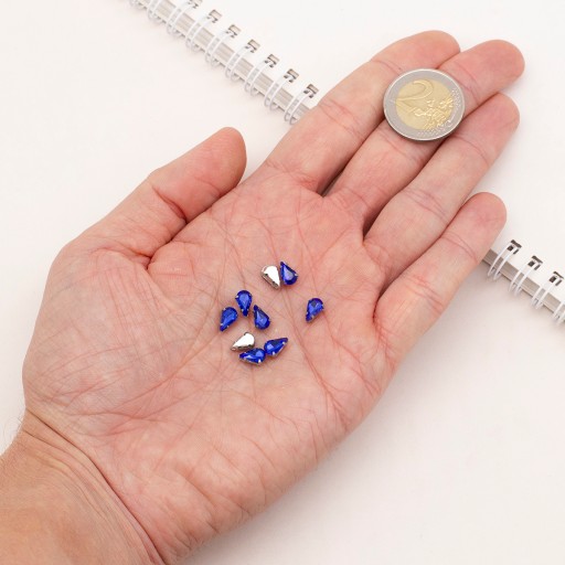 Kamienky na šitie v košíku, sklo a mosadz, kvapka, 8x5,5x4mm, 10ks