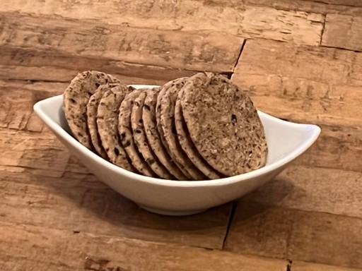 SCHRÁNKY SO SEZAMOM A PAPRIMOU 100g