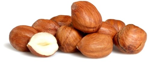 Prírodné zdravé lúpané celé lieskové orechy 100g
