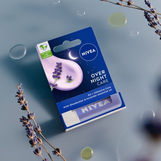 NIVEA OVERNIGHT CARE Ochranný hydratačný rúž na noc 4,8g