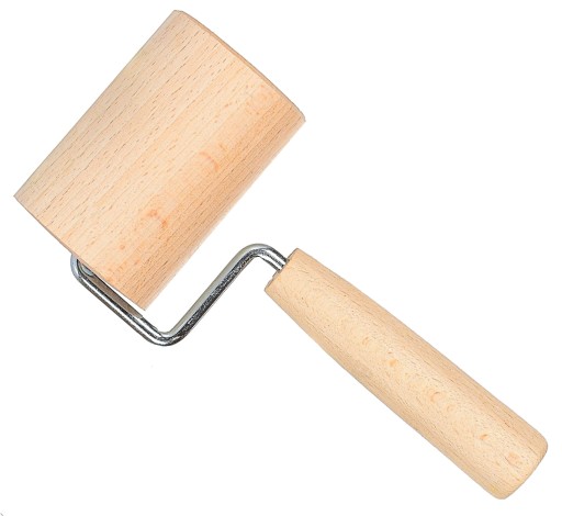 POĽSKÝ DREVENÝ VALEC S RÚČKOU NA PIZZOVÉ CESTO