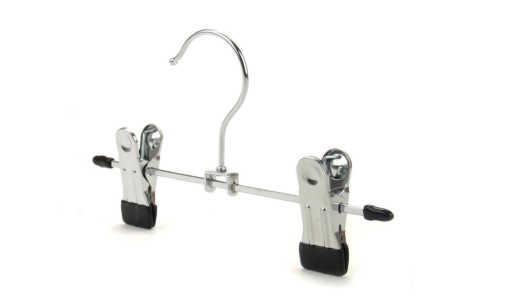 KOVOVÝ VEŠIAK NA SVORKU POCHrómovaný - 12cm