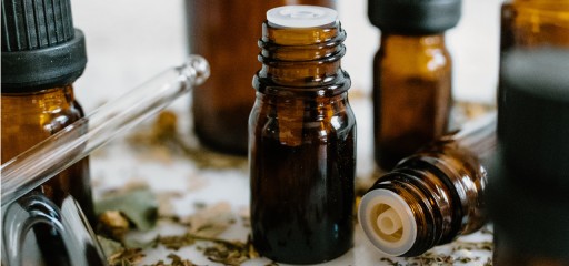 100% prírodný esenciálny olej Tea Tree Aromaterapia 10ml