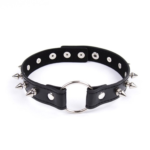 SEXY PRSTEŇOVÝ CHOKER GOLIER S CUBMI