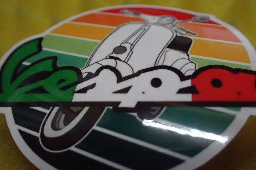 NÁLEPKA VESPA NÁLEPKA 7,9 x 6,6 cm