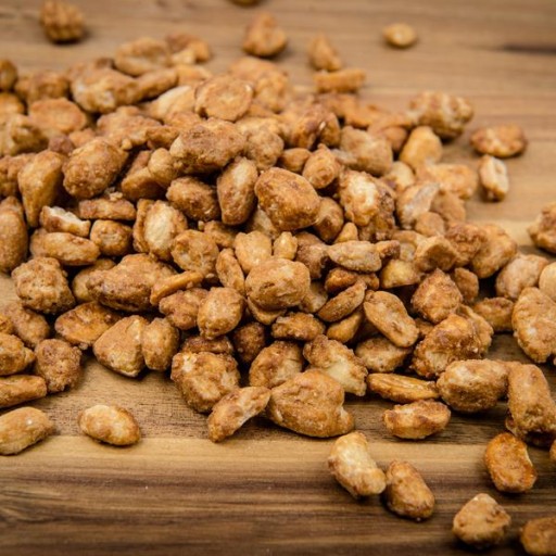 ARAŠIDY V KARAMELI 500g pražených orechov