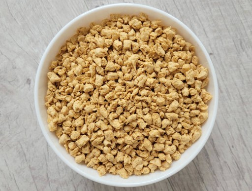 Hrachový proteínový granulát 250g, rastlinný, mletý