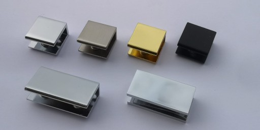 Držiak BRACKET, montáž na sklenenú policu, štvorcová žabka, 28x28 mm INOX