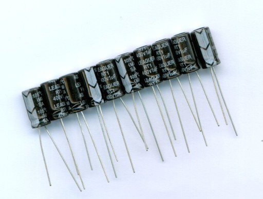 1uF 400V 1 µF 400V LEAGUER (10 KS) ELEKTROLYTICKÝ KONDENZÁTOR