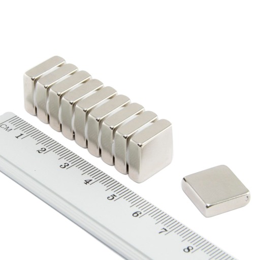 NEODYMOVÝ MAGNET TANIER 15x15x5 N38 - 3 KS