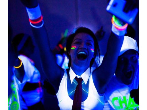 Svietiace náramky, čelenky, fluorescenčné tyčinky, 10 ohnivých tyčiniek