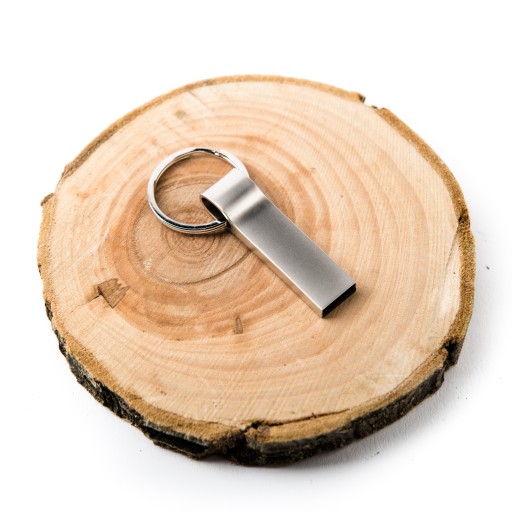 Kovový prívesok mini 1 GB USB 2.0 + GADGET NA GRAVÍROVANIE LOGA