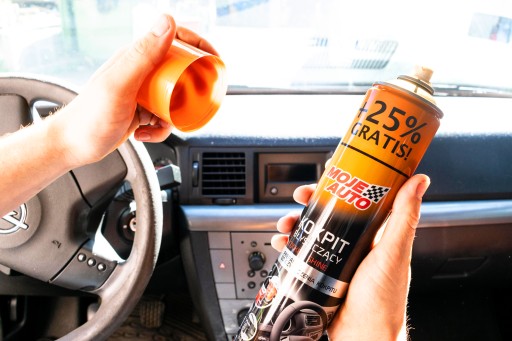 MOJE AUTO - LESKLÝ KOKPIT - ČIERNA - 750 ML