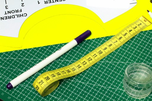 Krajčírsky meter v kufríku, obojstranný, 150 cm