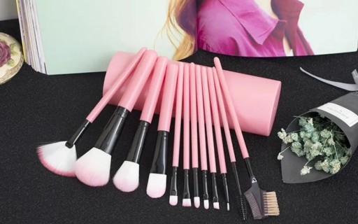 SADA PROFESIONÁLNYCH ŠTETEC NA MAKEUP 12 KS