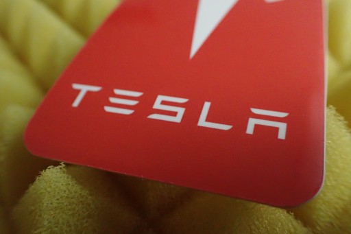 NÁLEPKA TESLA NÁLEPKA 5 x 7,2 cm