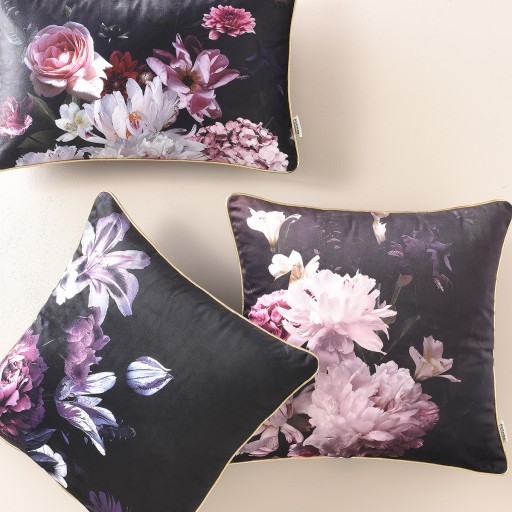 Dekoračná obliečka na vankúš jasiek 45x45 Room99 s kvetmi Zalya