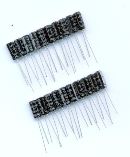 100uF 16V 100 µF 16V LEAGUER (20 KS) ELEKTROLYTICKÝ KONDENZÁTOR