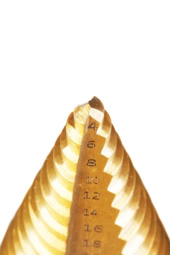 KROKOVÉ KUŽEĽOVÉ VRTÁKY PRE KOV DREVO PLASTOVÉ PLÁCHY SÚPRAVA 4-32 MM