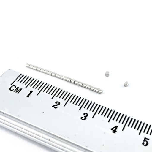 VALEC NEODYMOVÝ MAGNET 1,5 x 1,5 mm