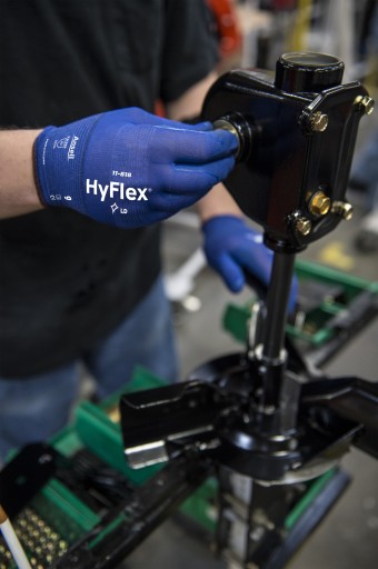 TENKÉ SILNÉ PRACOVNÉ RUKAVICE NITRILOVÉ HYFLEX 11-818 ANSELL 9
