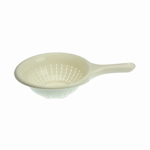 KUCHYŇSKÝ PLASTOVÝ SITOK S RÚČKOU 20 CM