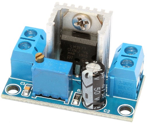Stabilizátorom regulovaný napájací zdroj LM317 1,5A 37V