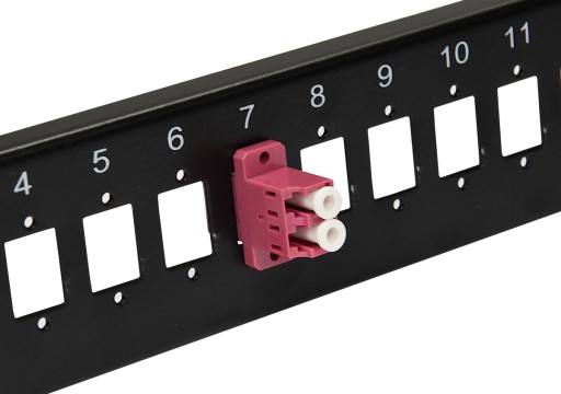 DIGITUS MM LC duplexný FTTH OM4 multimódový adaptér
