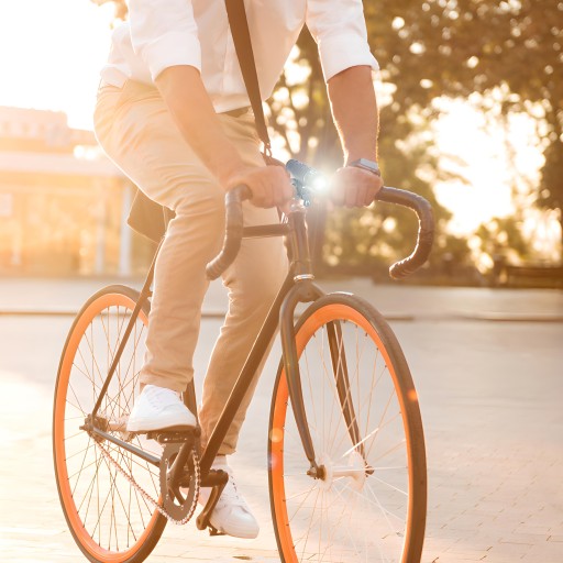 LED SVETLO NA BICYKEL PREDNÉ OSVETLENIE BICYKEL SVETLO NA RIADITEĽKY