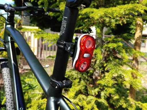 Výkonné svetlo na bicykel s 2 LED diódami vzadu - 3 režimy