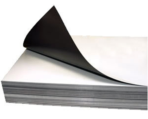 ČIERNA MAGNETICKÁ FÓLIA, SAMOLEPIACA, LIST A4 S LEPIKOM 2 mm - HUNTER