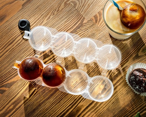 Forma na ľadovú guľu 4 ĽADOVÉ GULIČKY na nápoje WHISKY