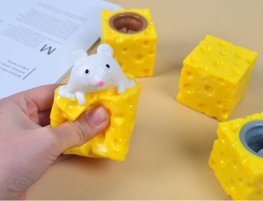 Gniotek myš v syre senzorická antistresová Squishy pop-up CHEESE
