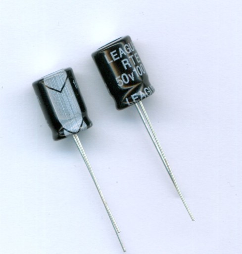 100uF 50V 100 µF 50 V NÍZKY ESR (20 KS) ELEKTROLYTICKÝ KONDENZÁTOR