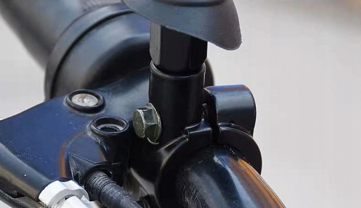 RUKA RIADENIA MÁ SVORKU NA ZRKADLO M10