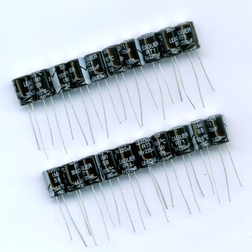 220uF 35V 220 µF 35 V LEAGUER (20 KS) ELEKTROLYTICKÝ KONDENZÁTOR