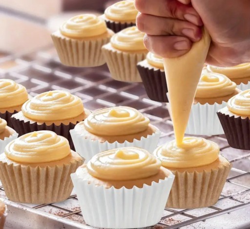 Papierové košíčky na pečenie cupcakes, muffinov, BIELY 5 cm, 200 ks.