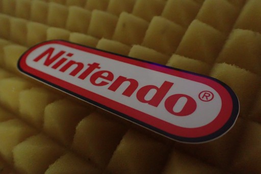NINTENDO NÁLEPKA NÁLEPKA 11,1 x 3 cm